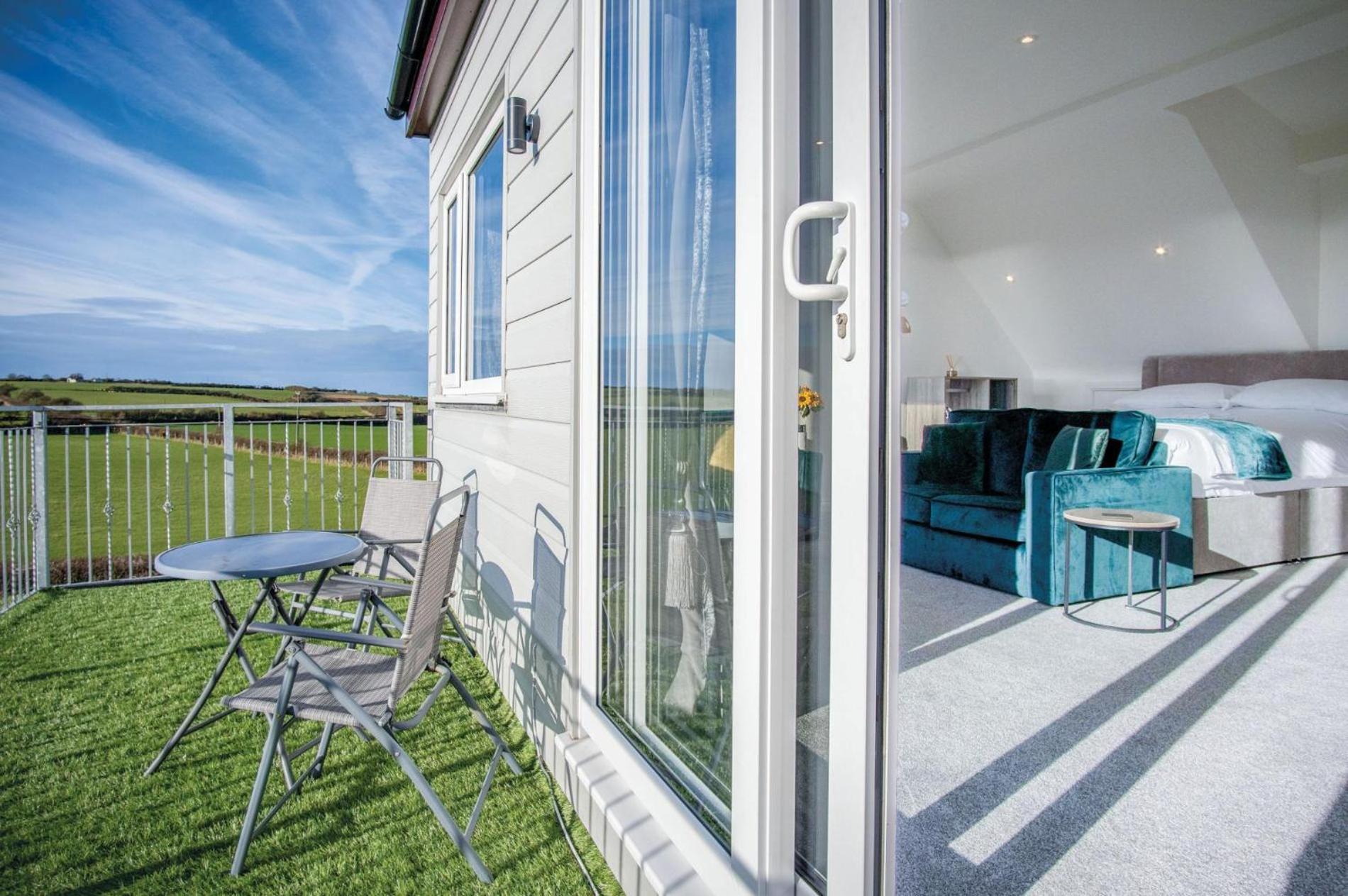 The Penthouse - 1 Bedroom Apartment - Ocean Breeze Port Eynon Exterior foto