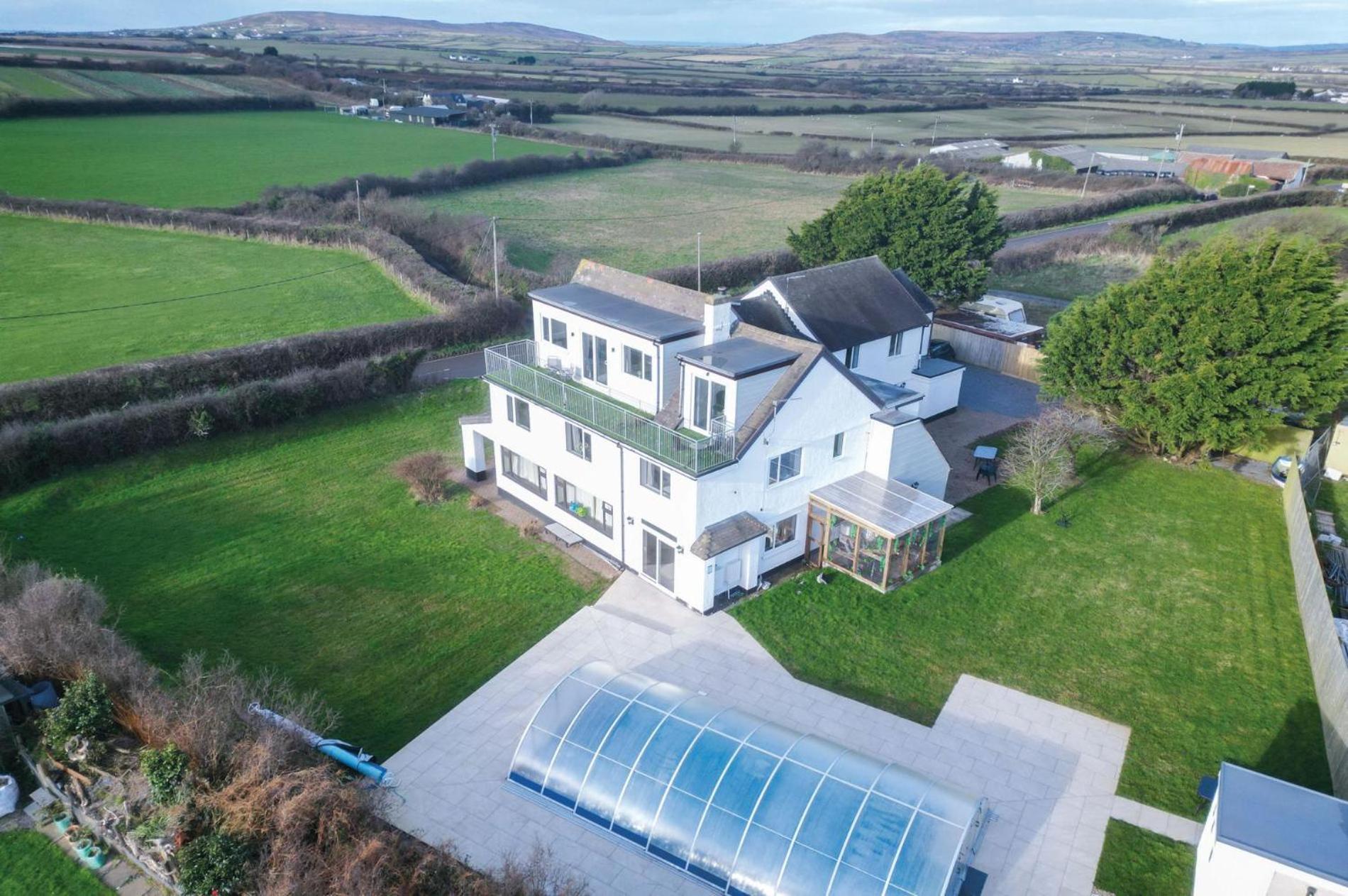The Penthouse - 1 Bedroom Apartment - Ocean Breeze Port Eynon Exterior foto