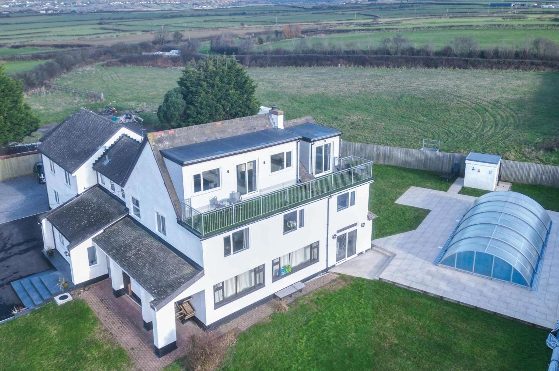 The Penthouse - 1 Bedroom Apartment - Ocean Breeze Port Eynon Exterior foto